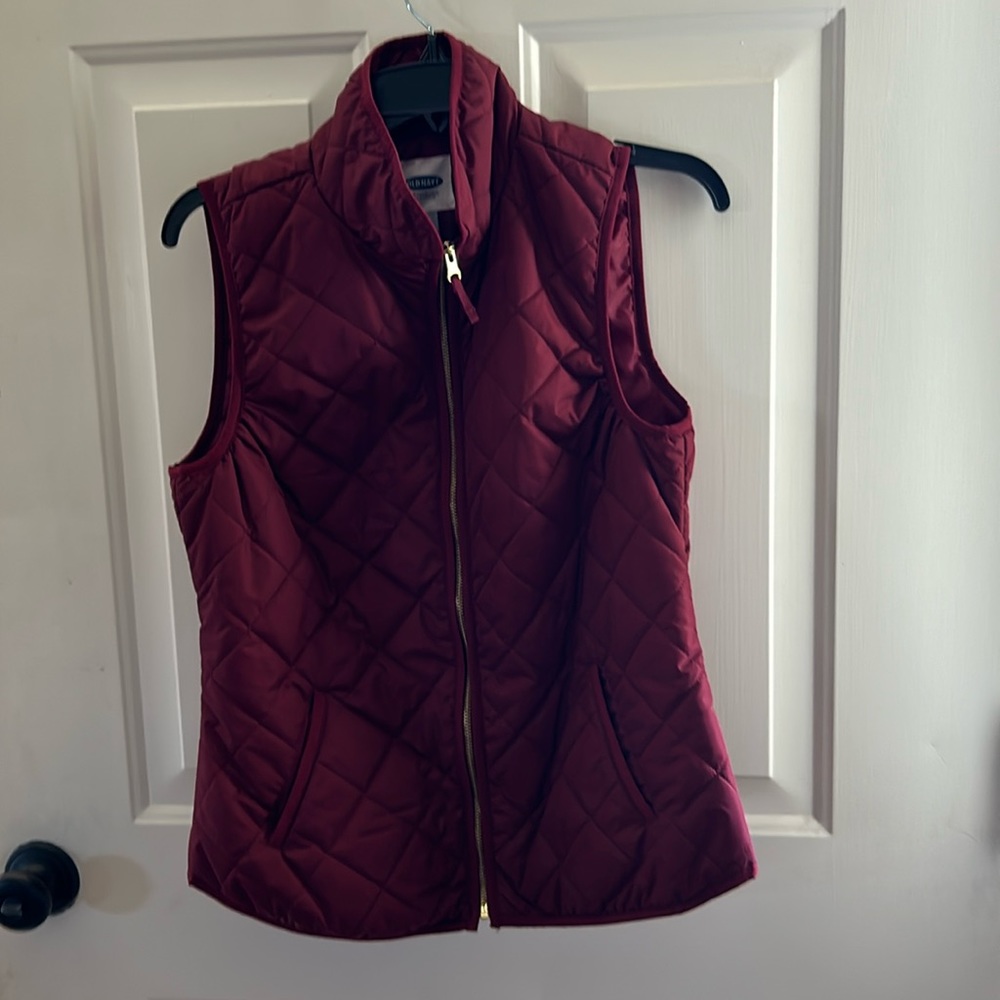 Old Navy quilted vest size small